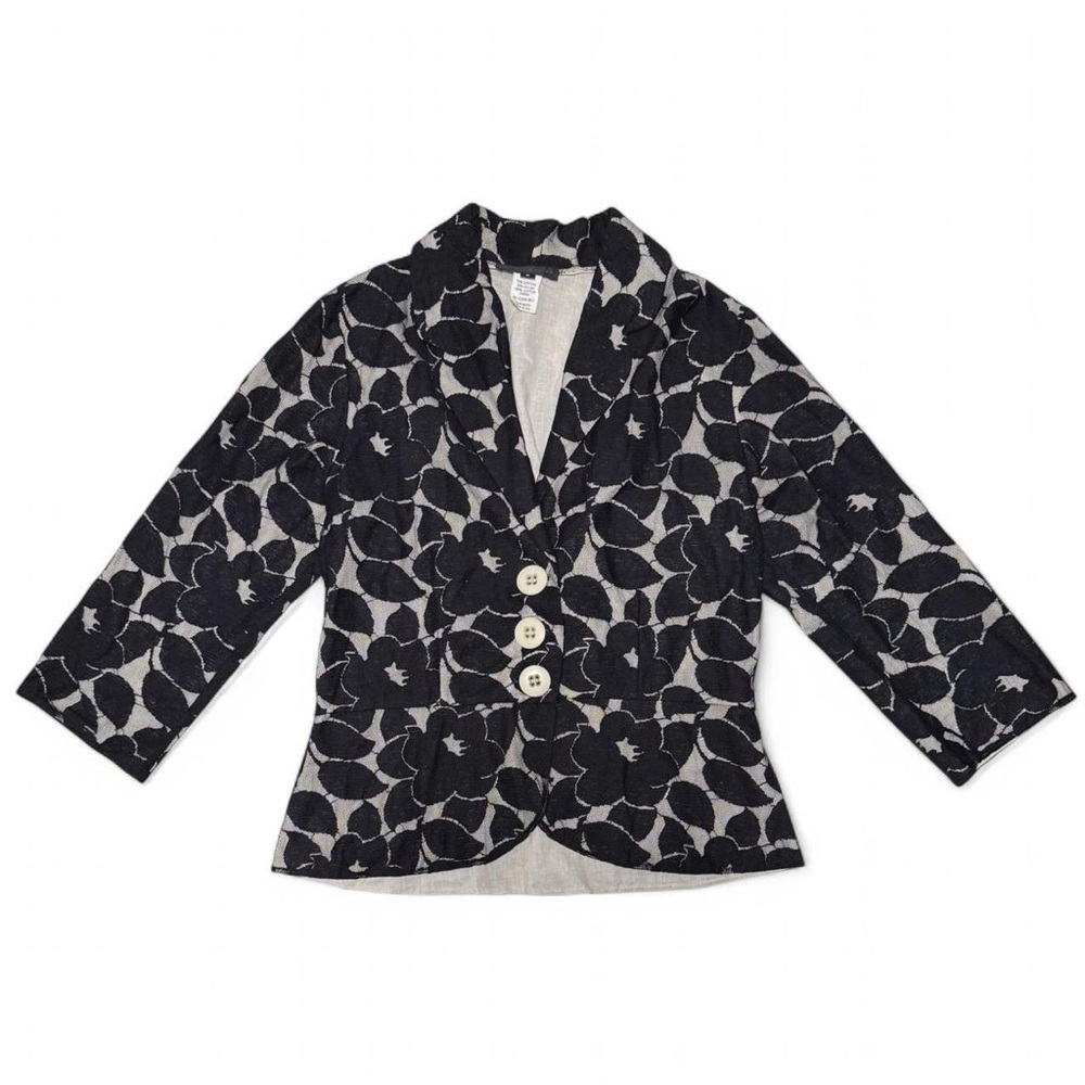 Vintage 90s black and white floral lace button up blazer 🖤